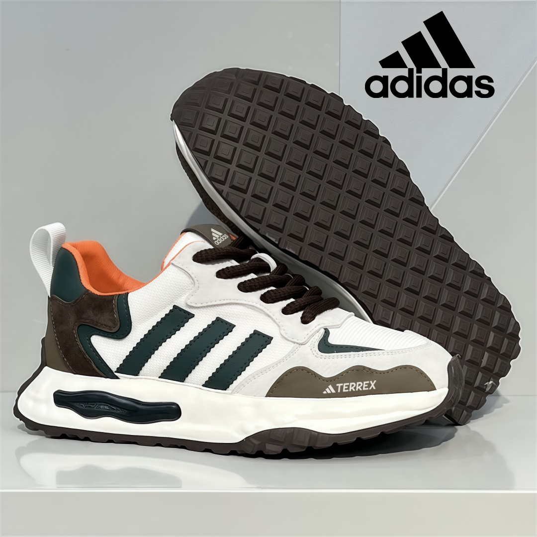 Pánske trekingové topánky Adidas Terrex - Nová kolekcia na letnú sezónu